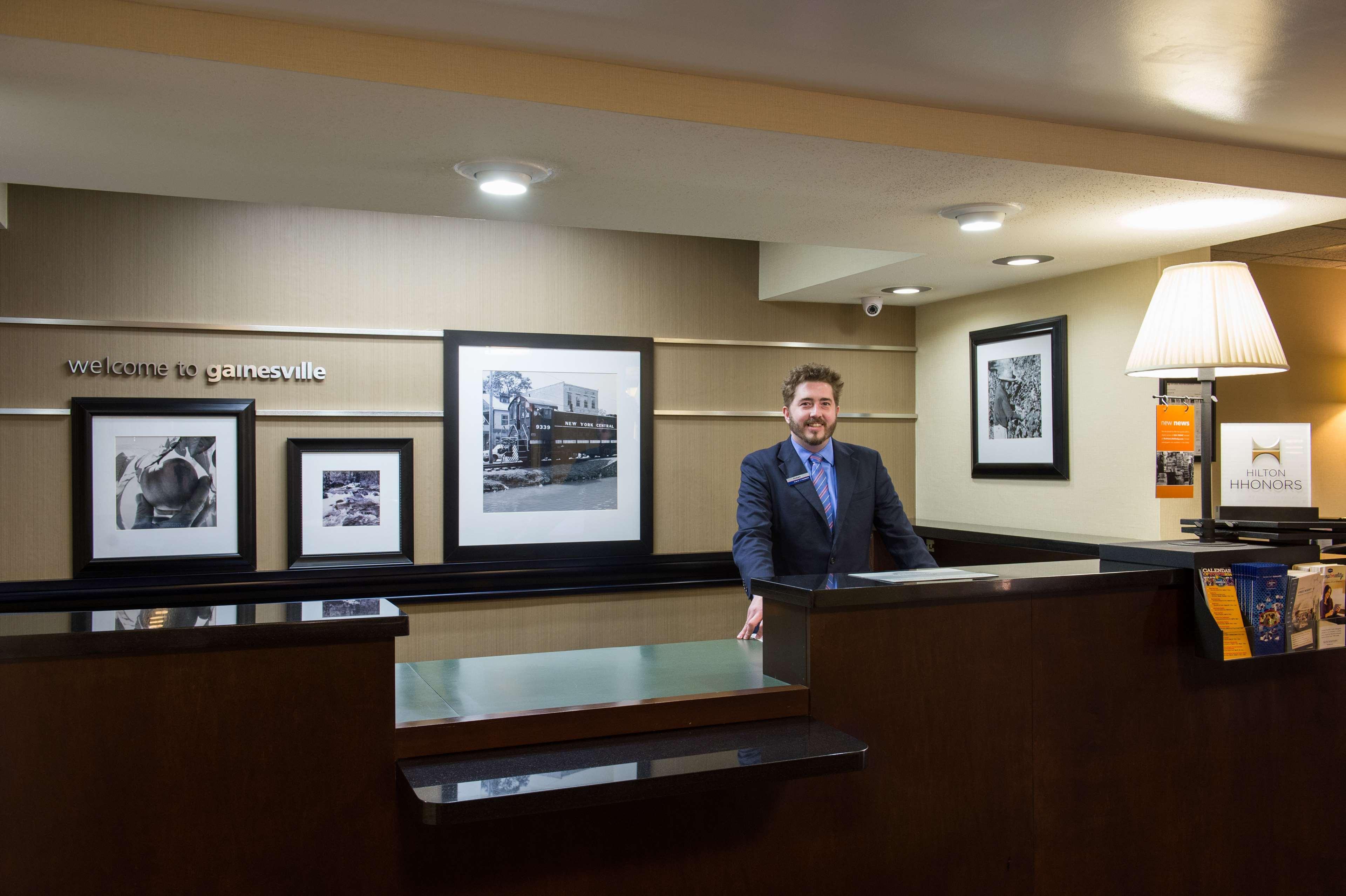 Hampton Inn Gainesville Esterno foto